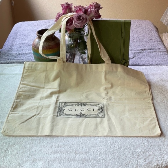 🍃GUCCI TOTE & BOX 🍃 - Picture 13 of 16
